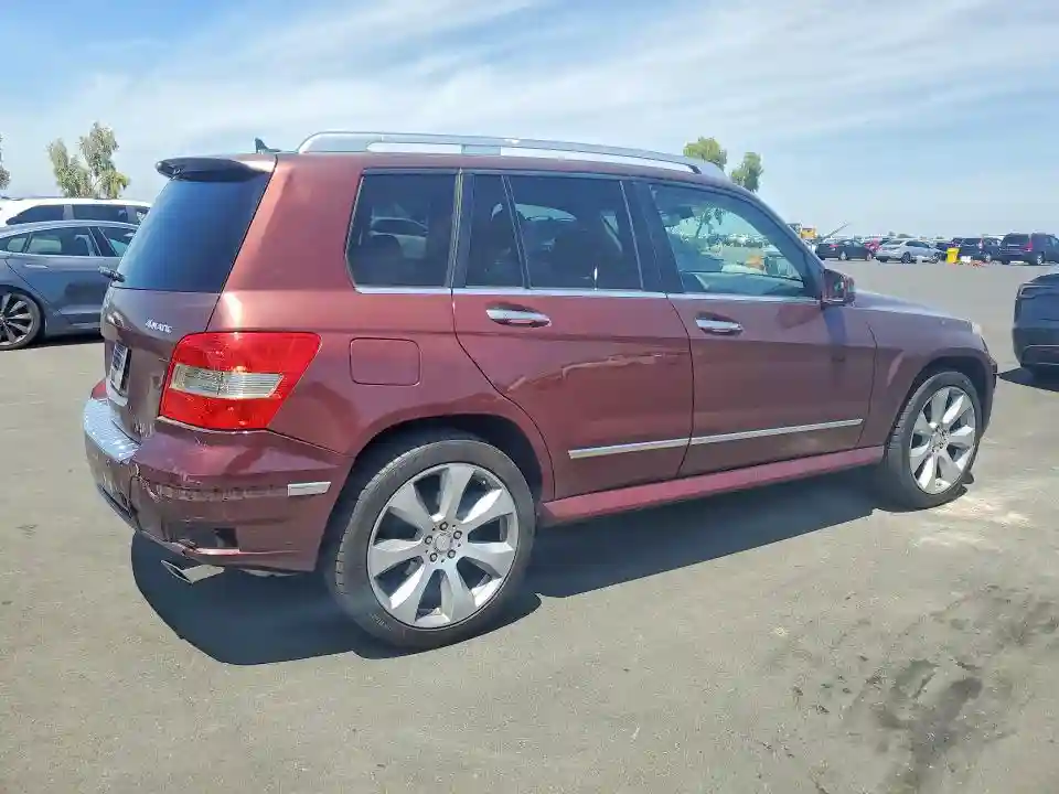 WDCGG8HB2AF462566 2010 MERCEDES-BENZ GLK-CLASS-2
