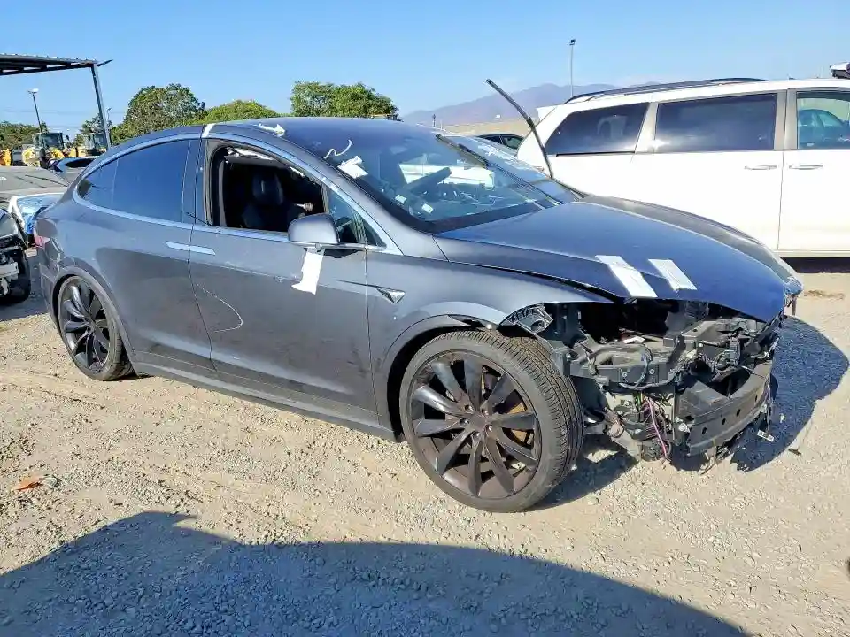 5YJXCDE20HF074510 2017 TESLA MODEL X-3