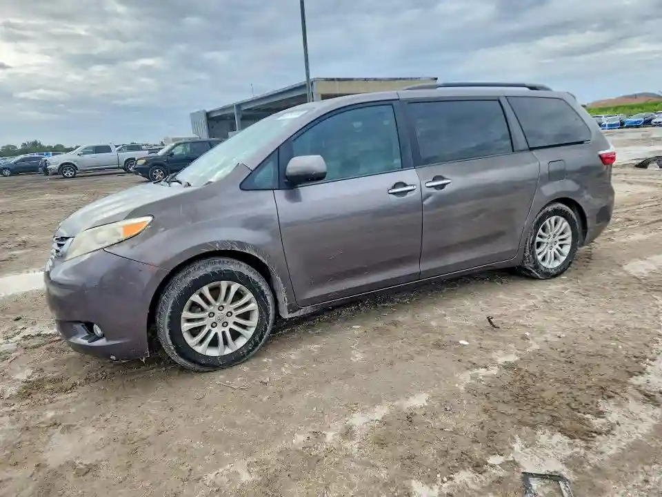 5TDYK3DC7FS660027 2015 TOYOTA SIENNA-0