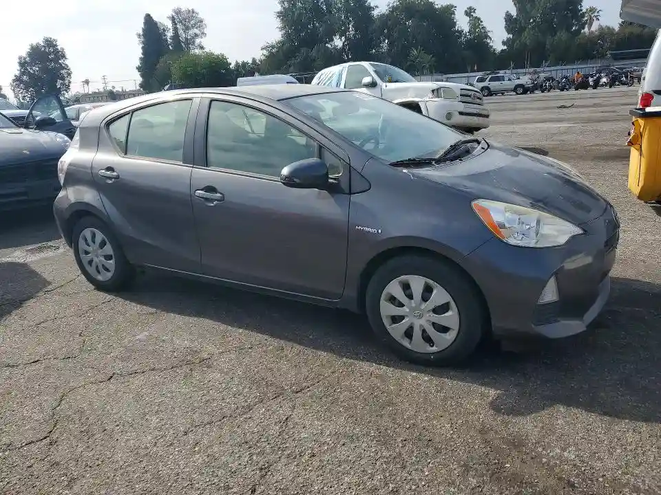 JTDKDTB31E1566305 2014 TOYOTA PRIUS-3