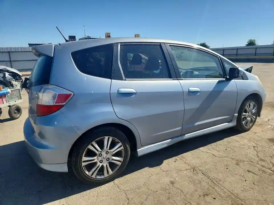 JHMGE8H60BC018800 2011 HONDA FIT-2