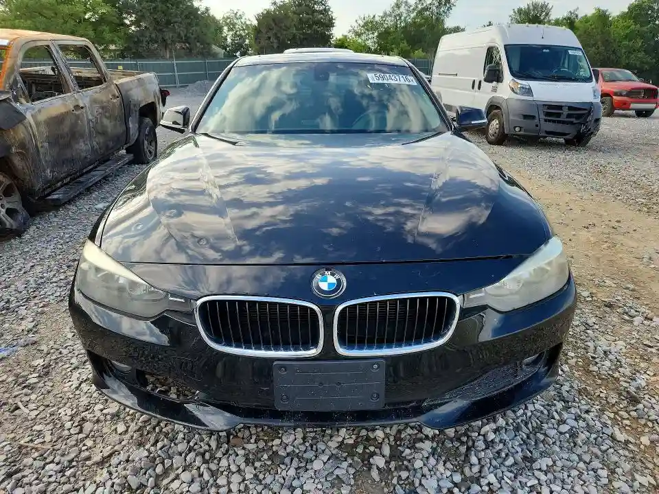 WBA3D5C57EKX96230 2014 BMW 3 SERIES-4