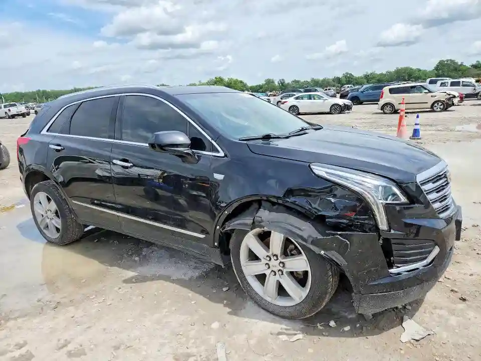 1GYKNDRSXHZ149605 2017 CADILLAC XT5-3