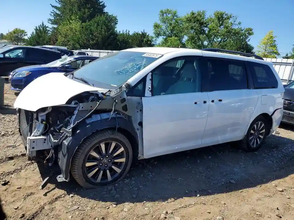 5TDJZ3DC9JS188936 2018 TOYOTA SIENNA-0