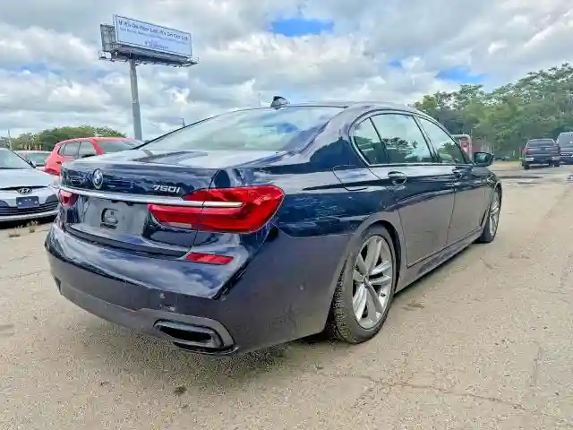 WBA7F2C51HG421483 2017 BMW 7 SERIES-3