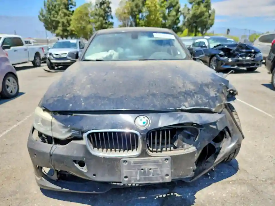 WBA3C1C58DF444261 2013 BMW 3 SERIES-4