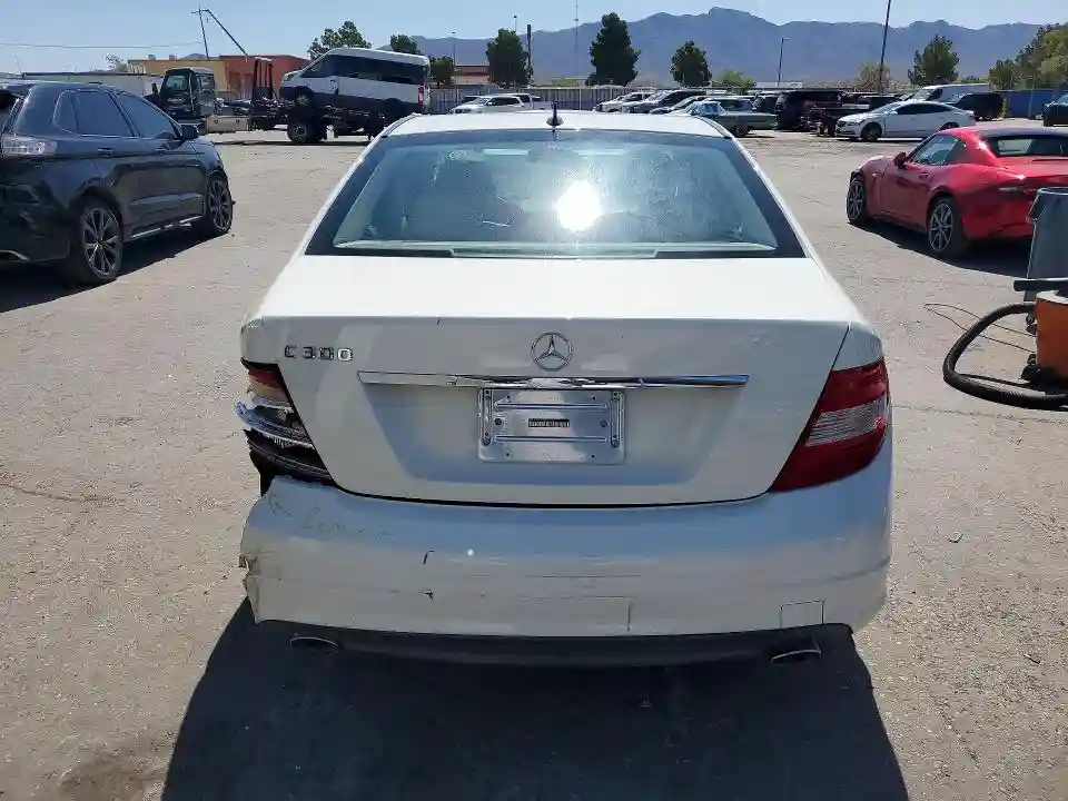 WDDGF5EB7BA526617 2011 MERCEDES-BENZ C-CLASS-5