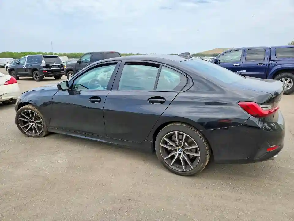 3MW5R7J08N8C65343 2022 BMW 3 SERIES-1