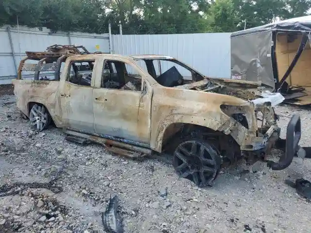 1GCPTEEK7S1204014 2025 CHEVROLET COLORADO T-3