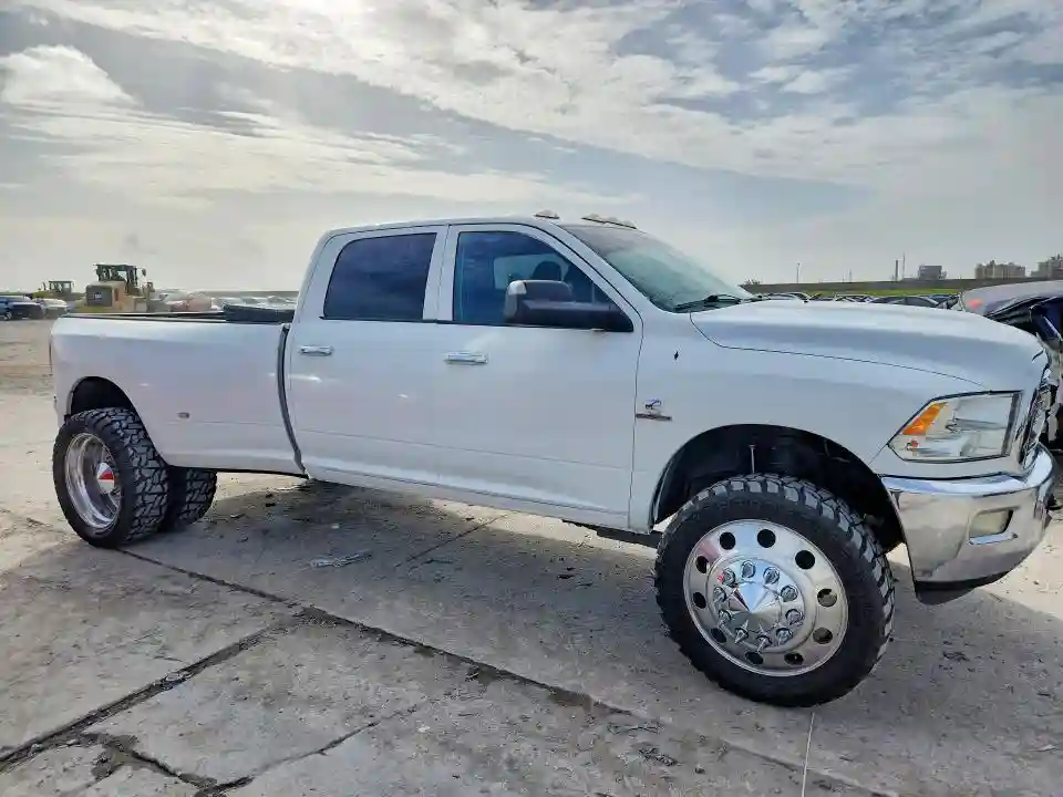 3C63RRHL7GG176160 2016 RAM 3500-3