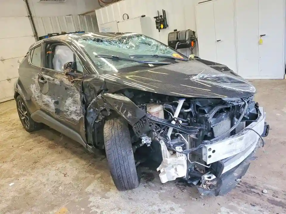 NMTKHMBX6JR040762 2018 TOYOTA C-HR-3