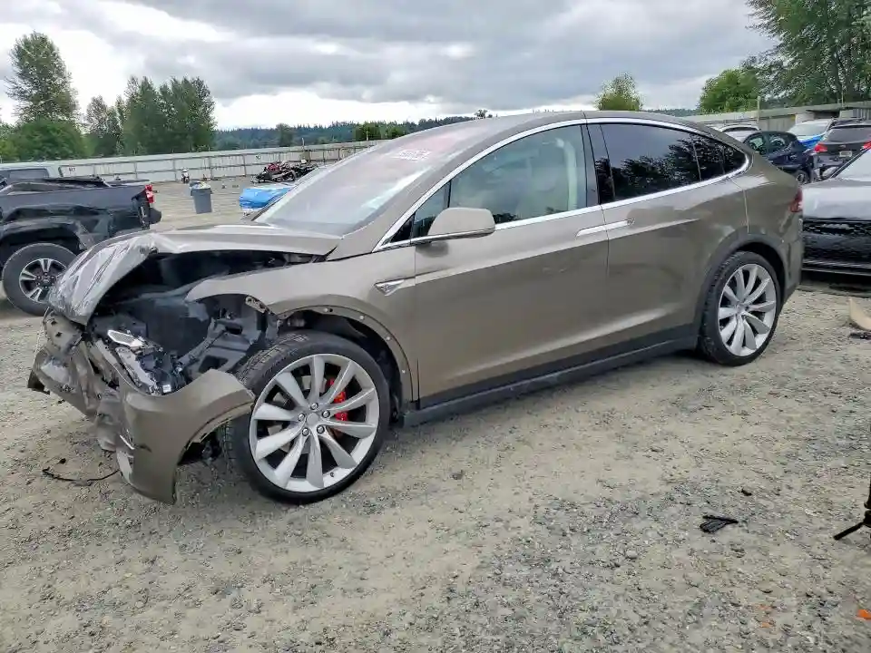 5YJXCBE45GF005753 2016 TESLA MODEL X-0