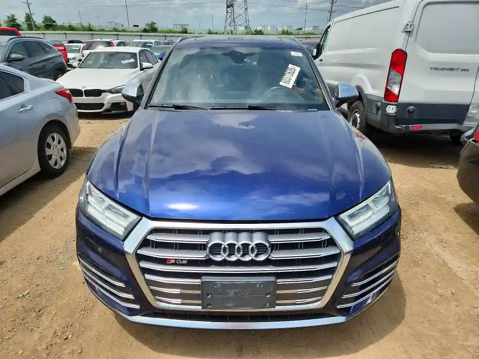 WA1A4AFY6J2028901 2018 AUDI SQ5-4