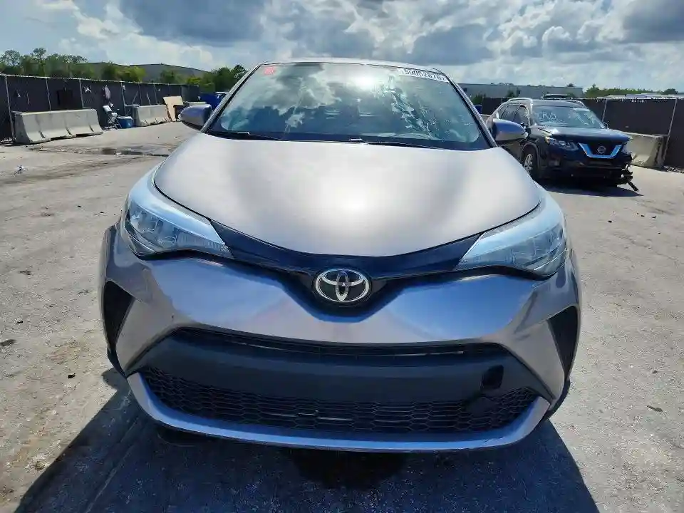 NMTKHMBX9LR106823 2020 TOYOTA C-HR-4