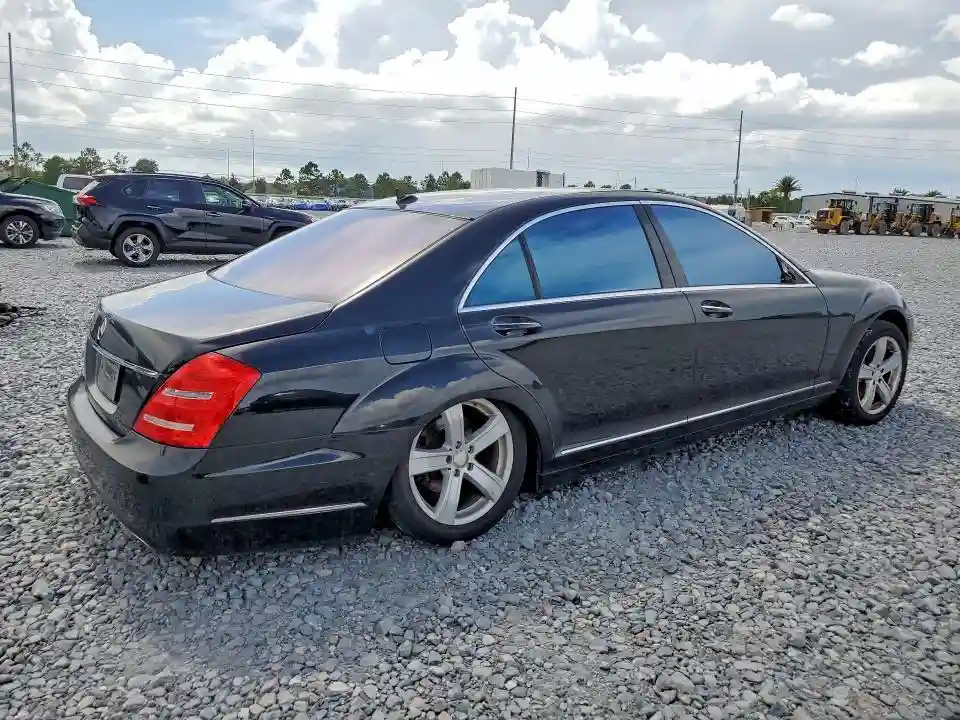 WDDNG7BB8BA387926 2011 MERCEDES-BENZ S-CLASS-2