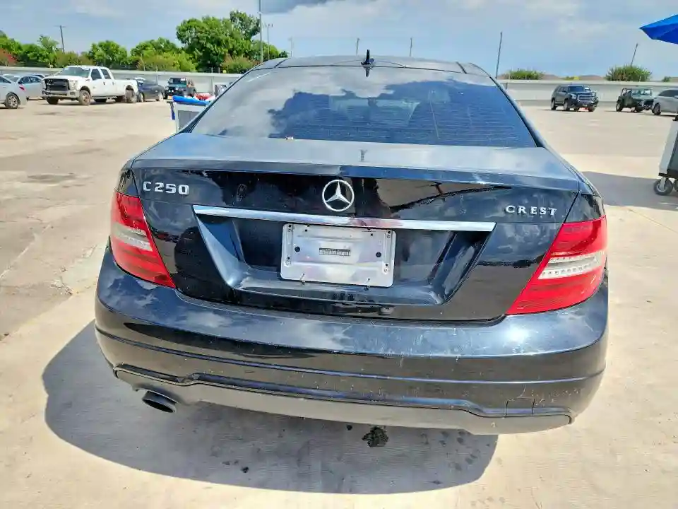 WDDGJ4HBXCF749713 2012 MERCEDES-BENZ C-CLASS-5