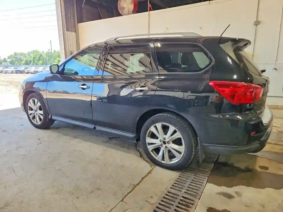 5N1DR2MM2JC612938 2018 NISSAN PATHFINDER-1