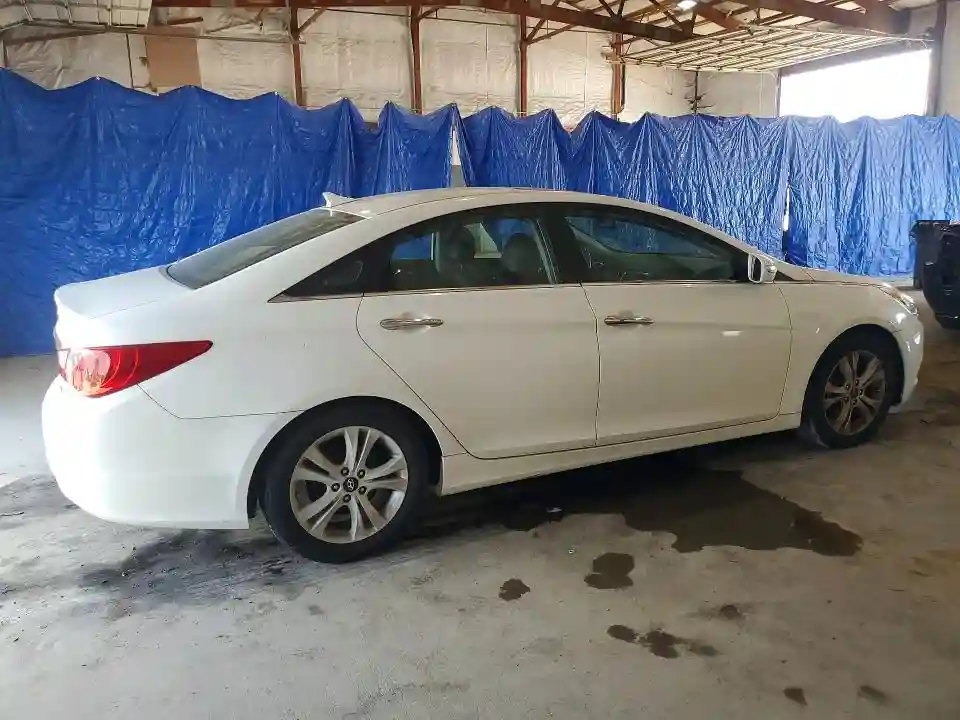 5NPEC4AC5BH118645 2011 HYUNDAI SONATA-2