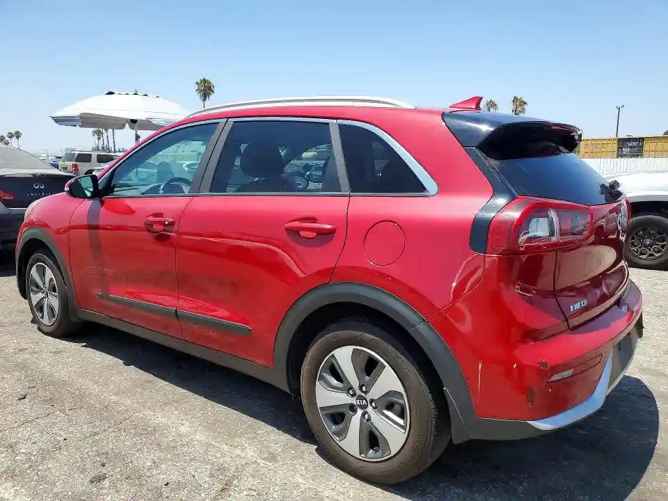 KNDCC3LC8J5128390 2018 KIA NIRO-1