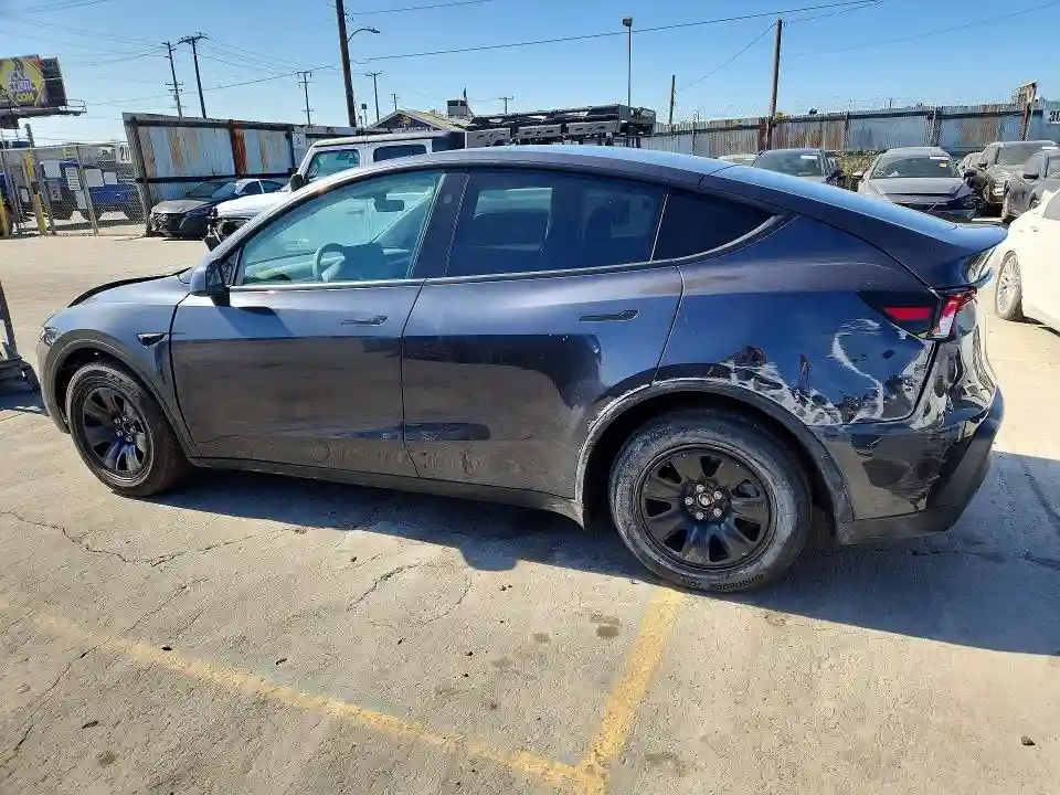 7SAYGDED3TA590105 2026 TESLA MODEL Y-1