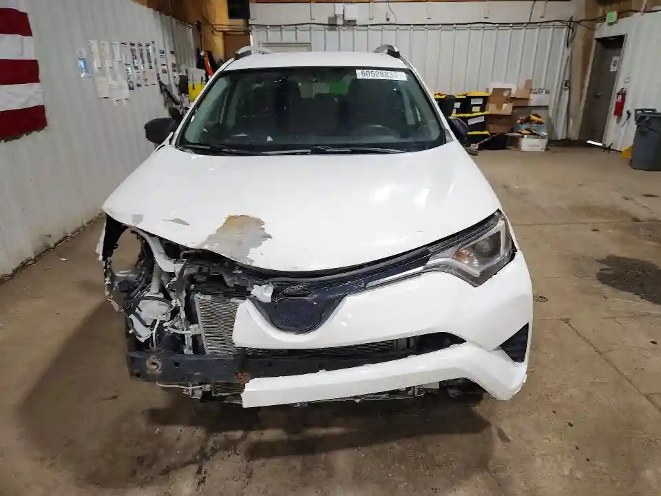 2T3BFREV6GW465470 2016 TOYOTA RAV4-4
