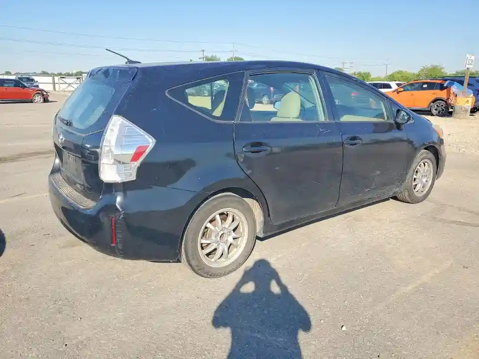 JTDZN3EU6D3215912 2013 TOYOTA PRIUS-2