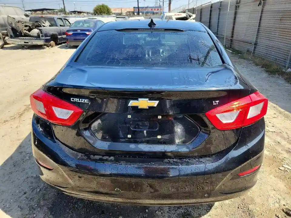 1G1BE5SM1H7191091 2017 CHEVROLET CRUZE-5