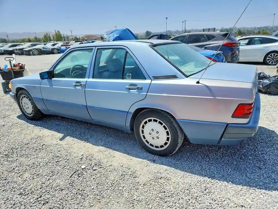 WDBDA29D3KF624910 1989 MERCEDES-BENZ 190-CLASS-1