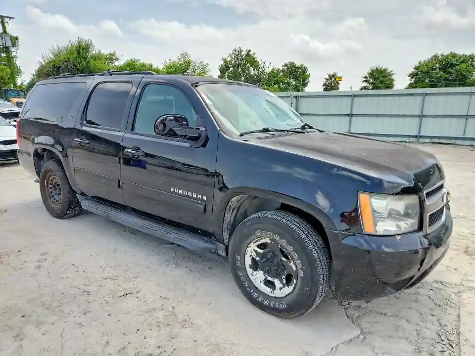 1GNSCJE0XER132952 2014 CHEVROLET SUBURBAN-3