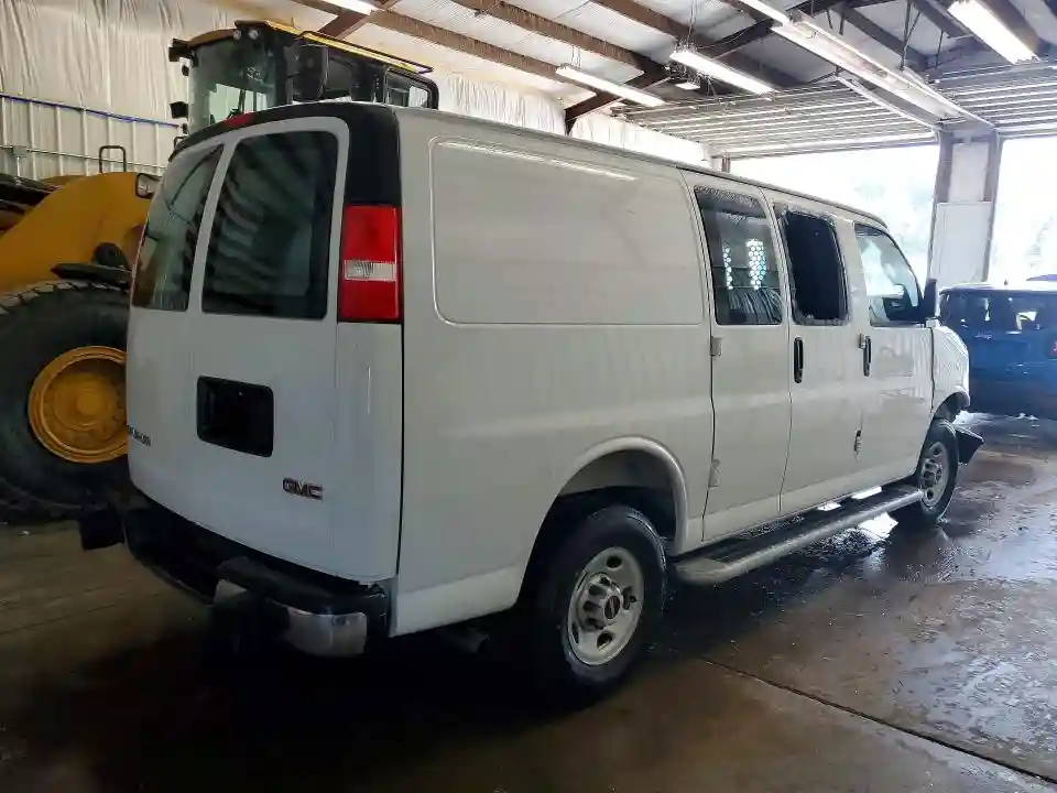 1GTW7AFP9S1219410 2025 GMC SAVANA-2