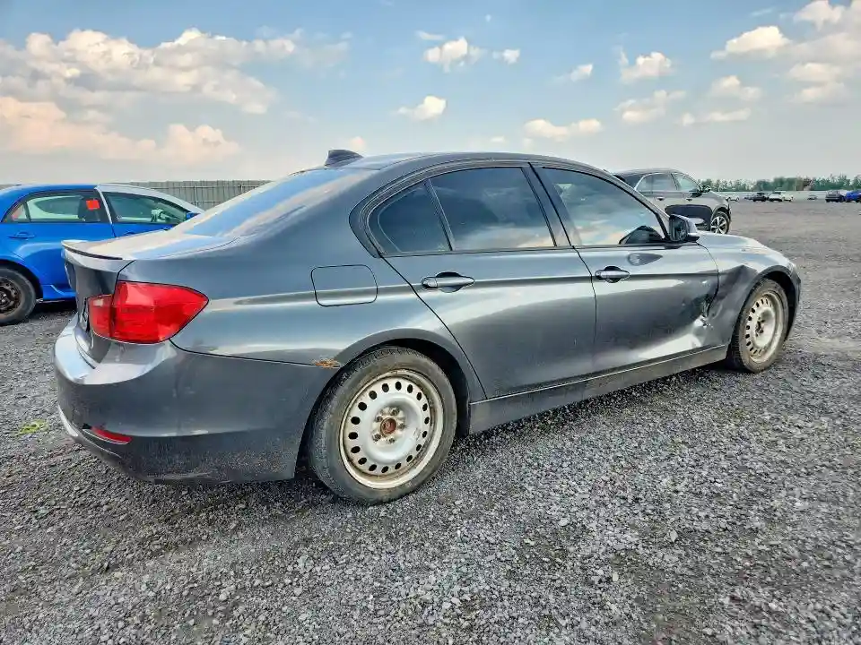 WBA3C3C51DF978746 2013 BMW 3 SERIES-2