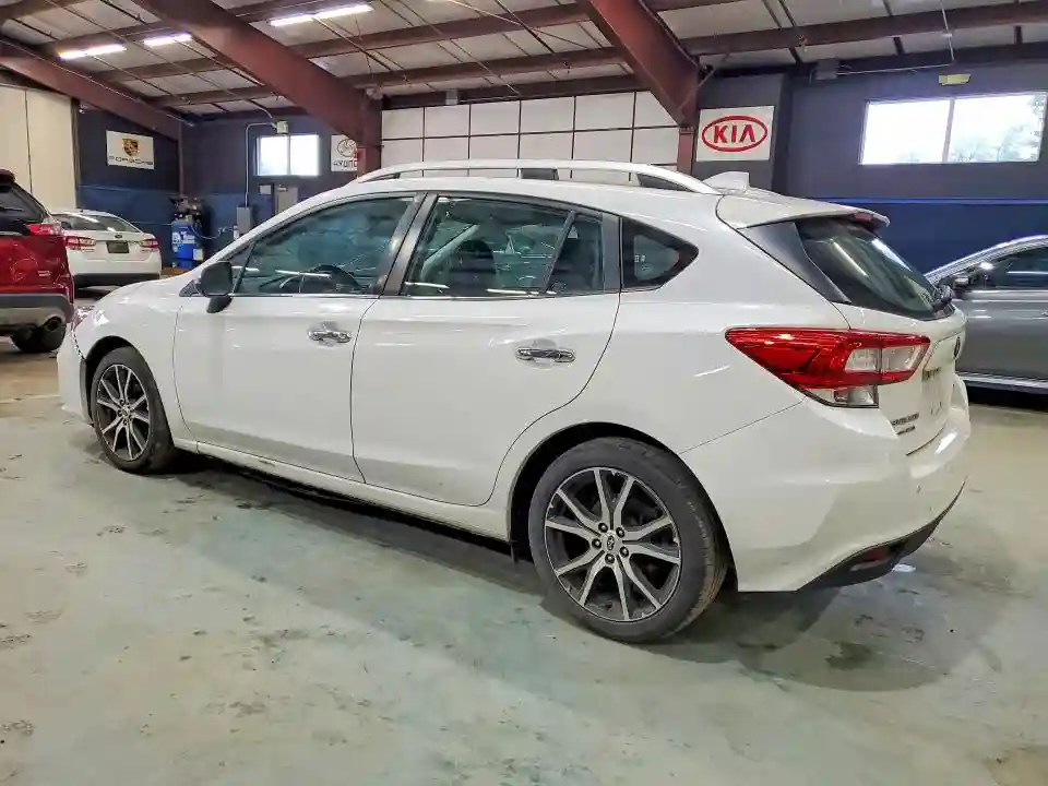 4S3GTAU69H3749996 2017 SUBARU IMPREZA-1