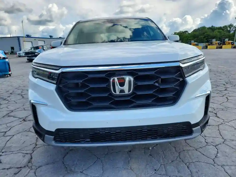 5FNYG2H4XPB014517 2023 HONDA PILOT-4
