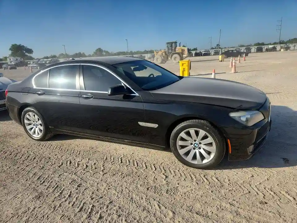 WBAKC6C54AC393699 2010 BMW 7 SERIES-3