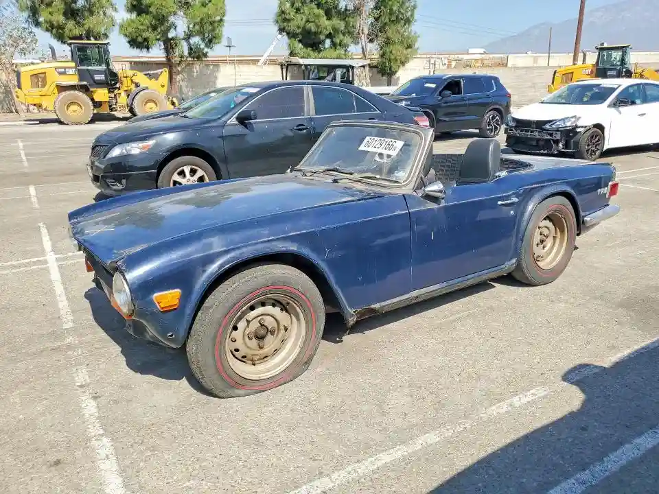 CC25196L 1969 TRIUMPH CAR GT6-0