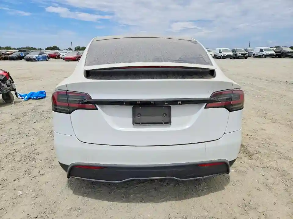 7SAXCBE58RF440202 2024 TESLA MODEL X-5