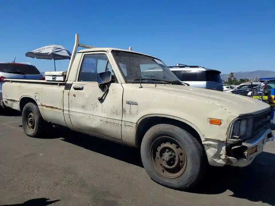 JT4RN44D3C0076166 1982 TOYOTA ALL OTHER-3