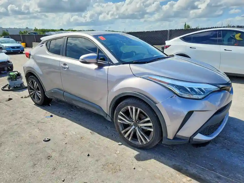 NMTKHMBX9LR106823 2020 TOYOTA C-HR-3