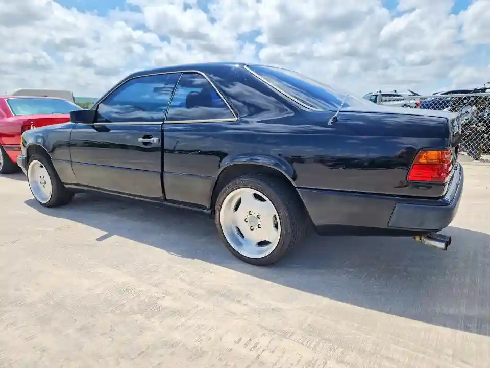 WDBEA50D6JA810603 1988 MERCEDES-BENZ 300-CLASS-1