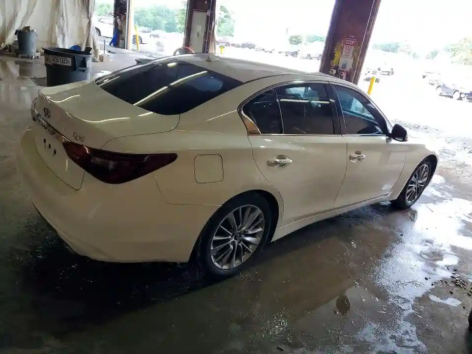 JN1EV7AP8JM364501 2018 INFINITI Q50-2