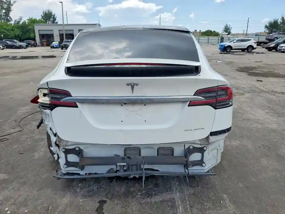 5YJXCBE21MF322567 2021 TESLA MODEL X-5