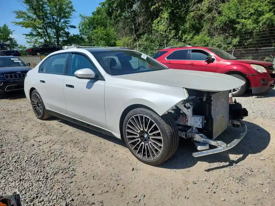 WBA23EH05SCV49726 2025 BMW 7 SERIES-3