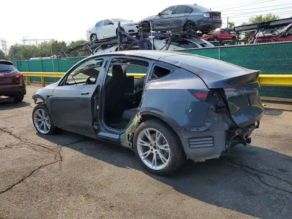 7SAYGDEF4PA049300 2023 TESLA MODEL Y-1