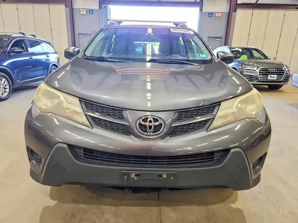 JTMBFREVXFJ040217 2015 TOYOTA RAV4-4