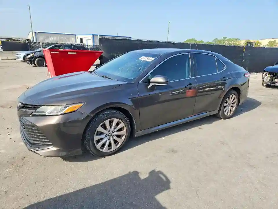 4T1B11HK4JU045627 2018 TOYOTA CAMRY-0
