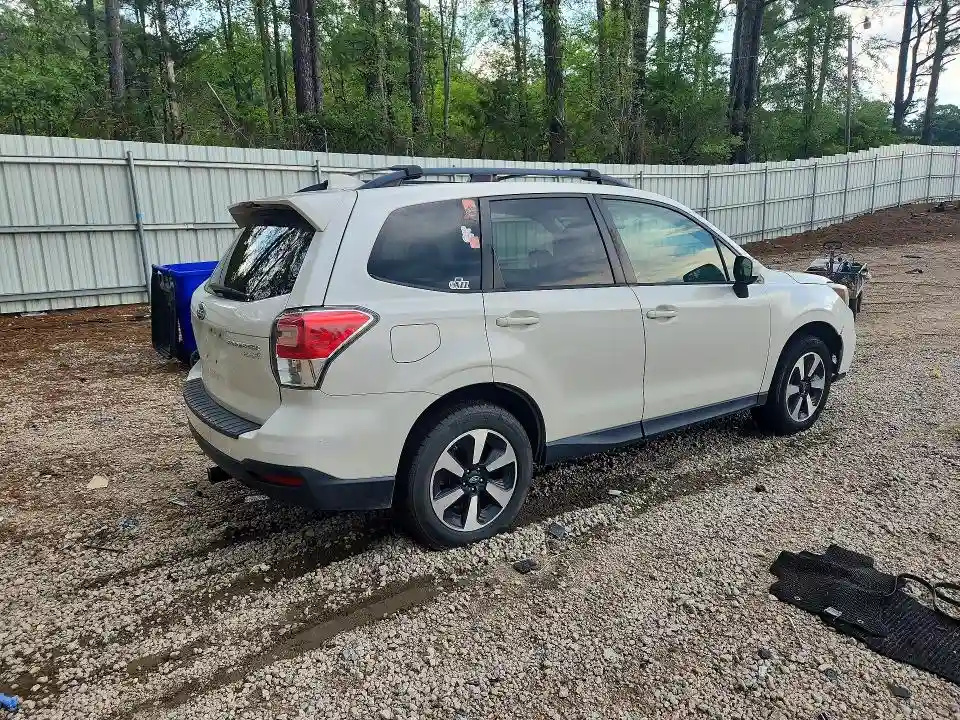 JF2SJAEC9HH530383 2017 SUBARU FORESTER-2