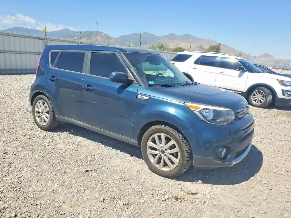 KNDJP3A57H7464143 2017 KIA SOUL-3