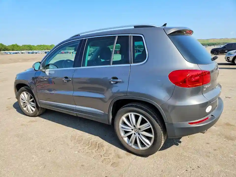 WVGBV7AX0GW507501 2016 VOLKSWAGEN TIGUAN-1