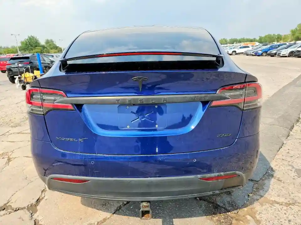 5YJXCBE25HF060736 2017 TESLA MODEL X-5