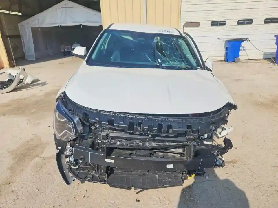 KNDCP3LE6T5326605 2026 KIA NIRO-4